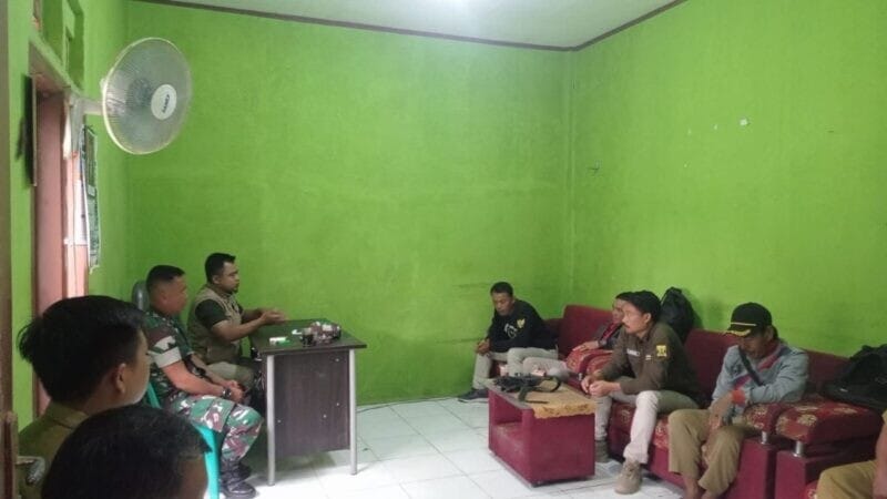 Babinsa Bantaragung Perkuat Sinergi Melalui Komsos Bersama Para Kepala Dusun 1 Babinsa Bantaragung Perkuat Sinergi Melalui Komsos Bersama Para Kepala Dusun
