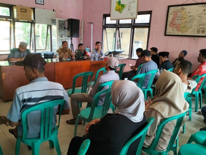 Babinsa Koramil 2215/Ciemas Sosialisasikan Perbaikan Pipanisasi Swadaya untuk Dukung Ketahanan Pangan 1 Babinsa Koramil 2215/Ciemas Sosialisasikan Perbaikan Pipanisasi Swadaya untuk Dukung Ketahanan Pangan