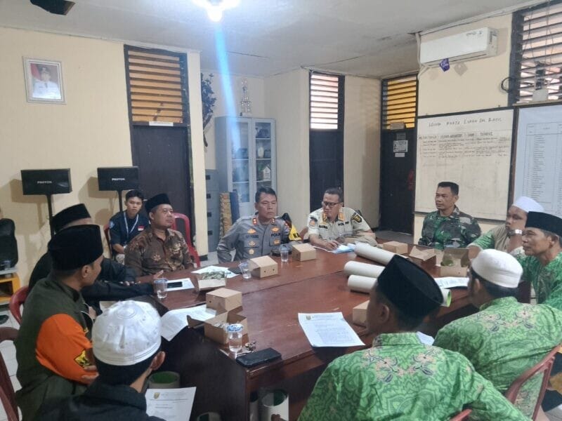 Babinsa Koramil 2202/Palabuhanratu Hadiri Rapat Bersama BPD di Desa Jayanti 3