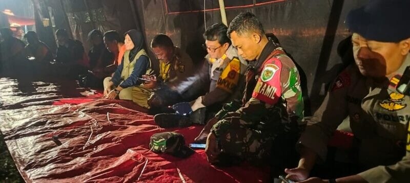 Danramil 2201/Cisolok Ikuti Evaluasi Penanganan Kebakaran H+3, Fokus Percepatan Pemulihan Korban di Kampung Adat Cipta Mulya